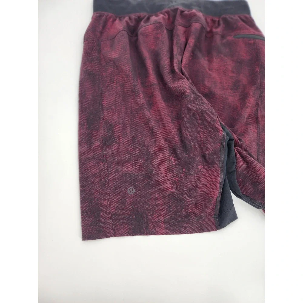 Lululemon‎ Mens Burgundy Black Textured Honeycomb Athletic Training Shorts 7in